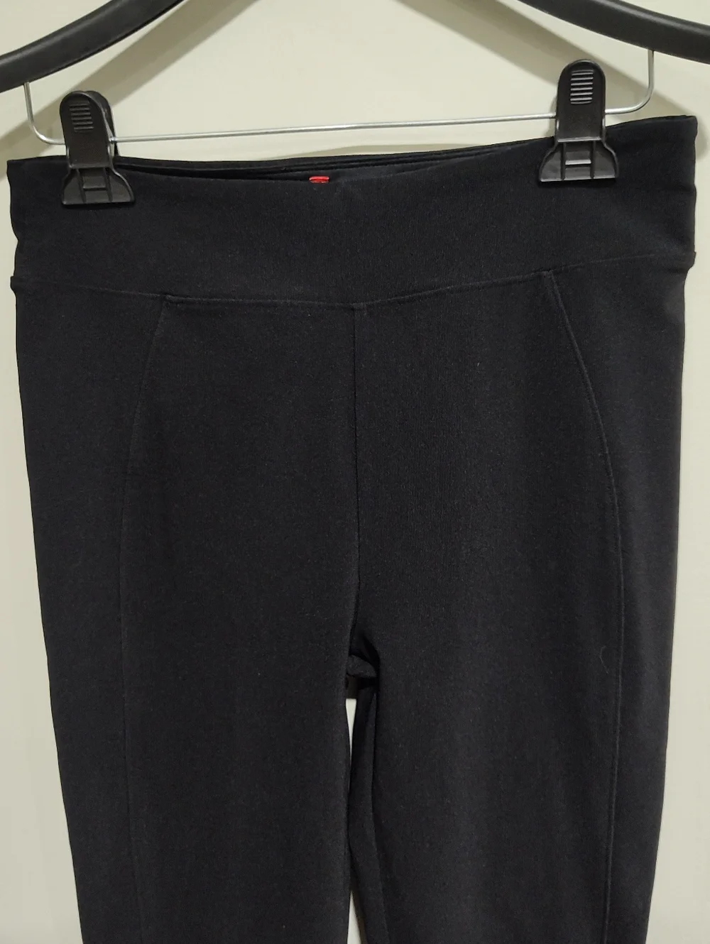 Assets by Spanx Women's Size Large Black Pants Leggings, Knit, Stretchy, Comfy - Picture 3 of 10